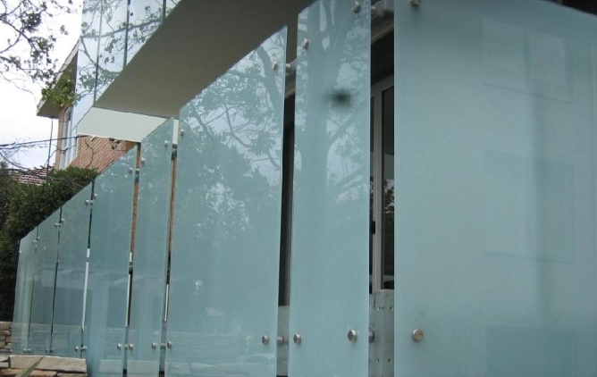 White Tempered Glass White Tempered Glass